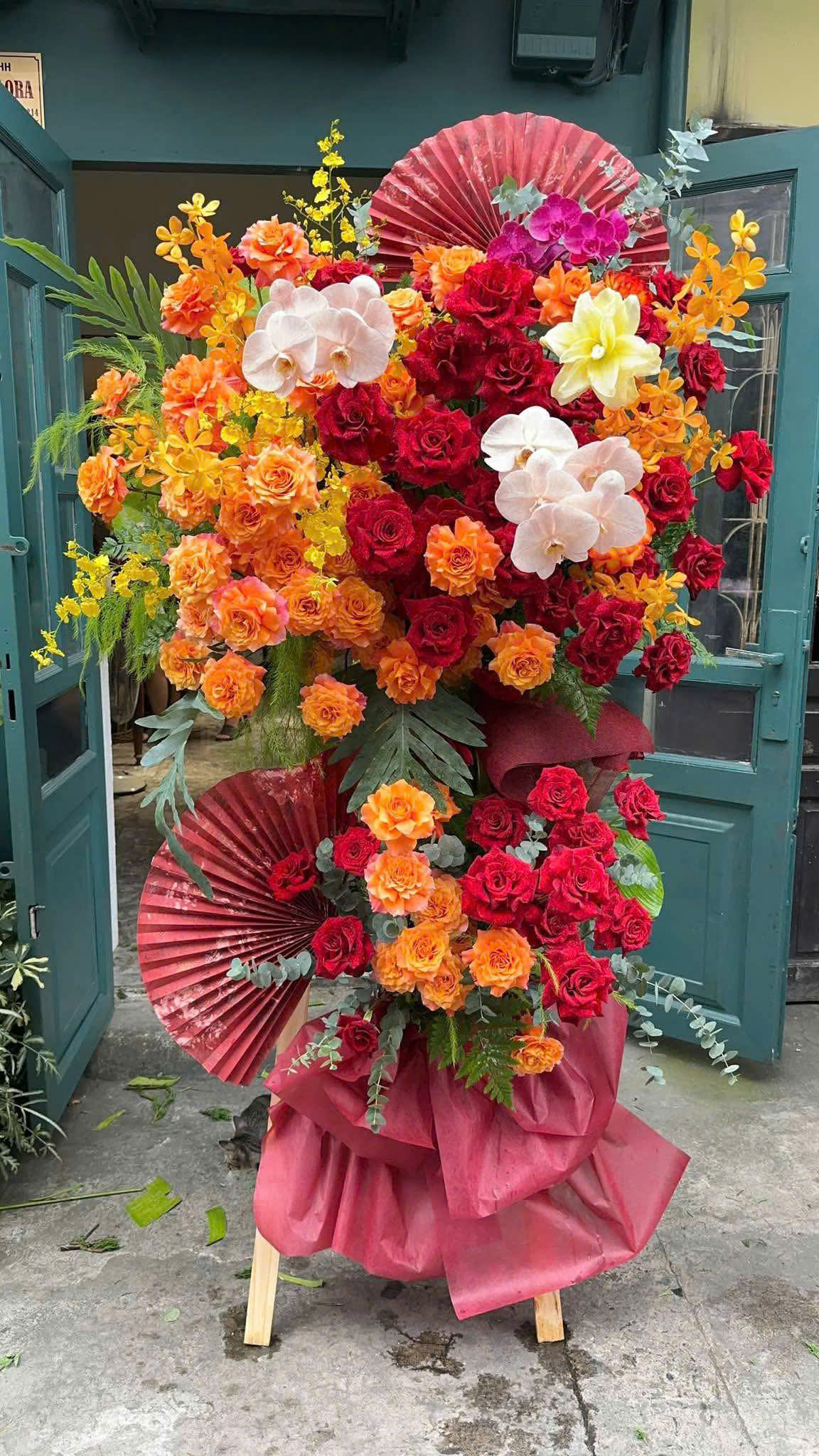 Kệ Chúc Mừng - KT44